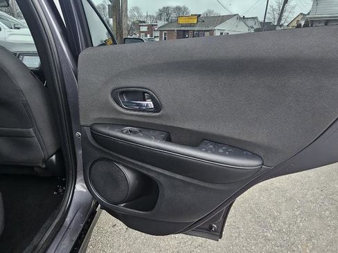 Used 2019 Honda HR-V Sport image 18