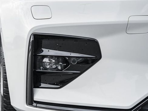 Used 2023 Volvo S60 B5 Plus w/ Climate Package image 12