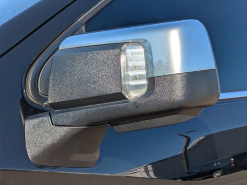 Used 2024 Chevrolet Silverado 1500 High Country w/ Technology Package image 31