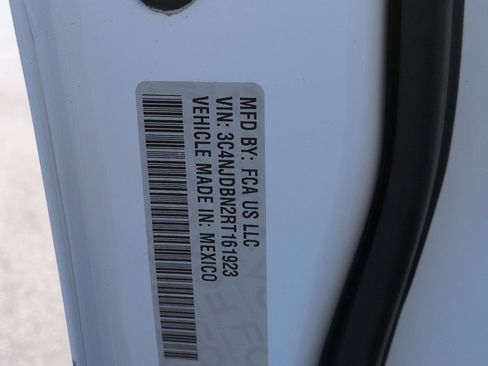 Used 2024 Jeep Compass Latitude image 21