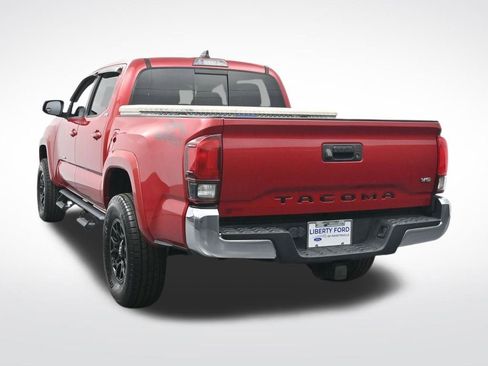 Used 2020 Toyota Tacoma SR5 image 9