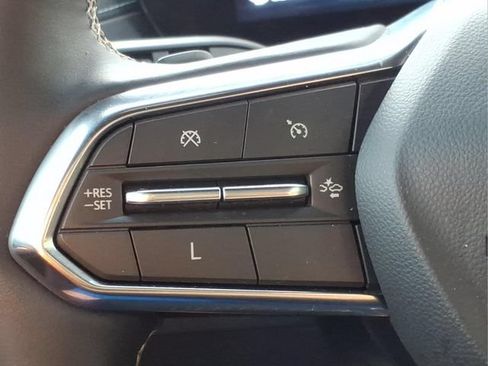 Used 2024 Chevrolet Traverse LT w/ Trailering Package FWD image 26