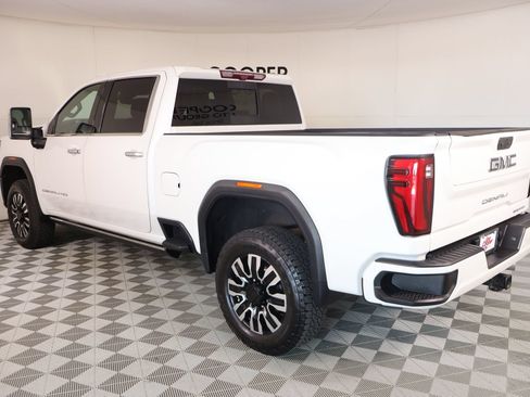 Used 2024 GMC Sierra 2500 Denali Ultimate AWD/4WD image 24