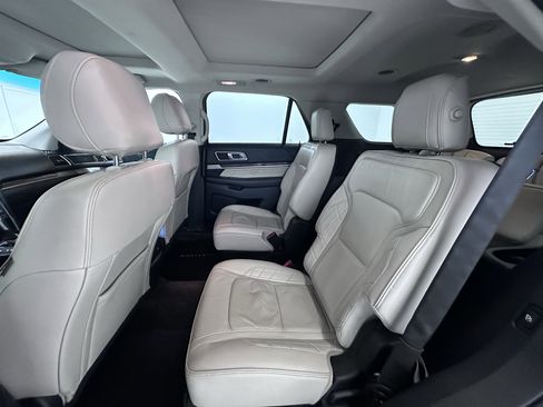 Used 2016 Ford Explorer Platinum AWD/4WD image 20