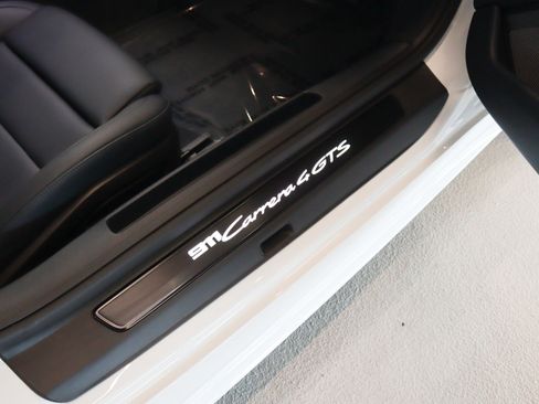 Used 2025 Porsche 911 Carrera 4 GTS image 25