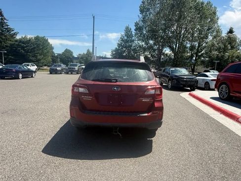 Used 2017 Subaru Outback 2.5i AWD/4WD image 5