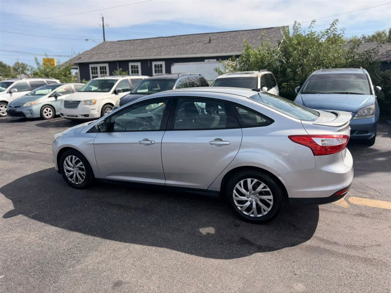 Used 2012 Ford Focus SE FWD image 11