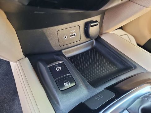 Used 2019 Nissan Rogue SL w/ Premium Package image 17