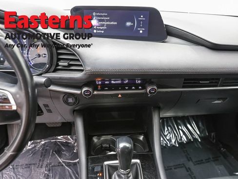 Used 2024 MAZDA MAZDA3 s FWD image 12