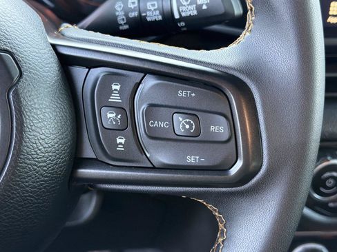 Used 2025 Jeep Wrangler Unlimited Sport AWD/4WD image 24