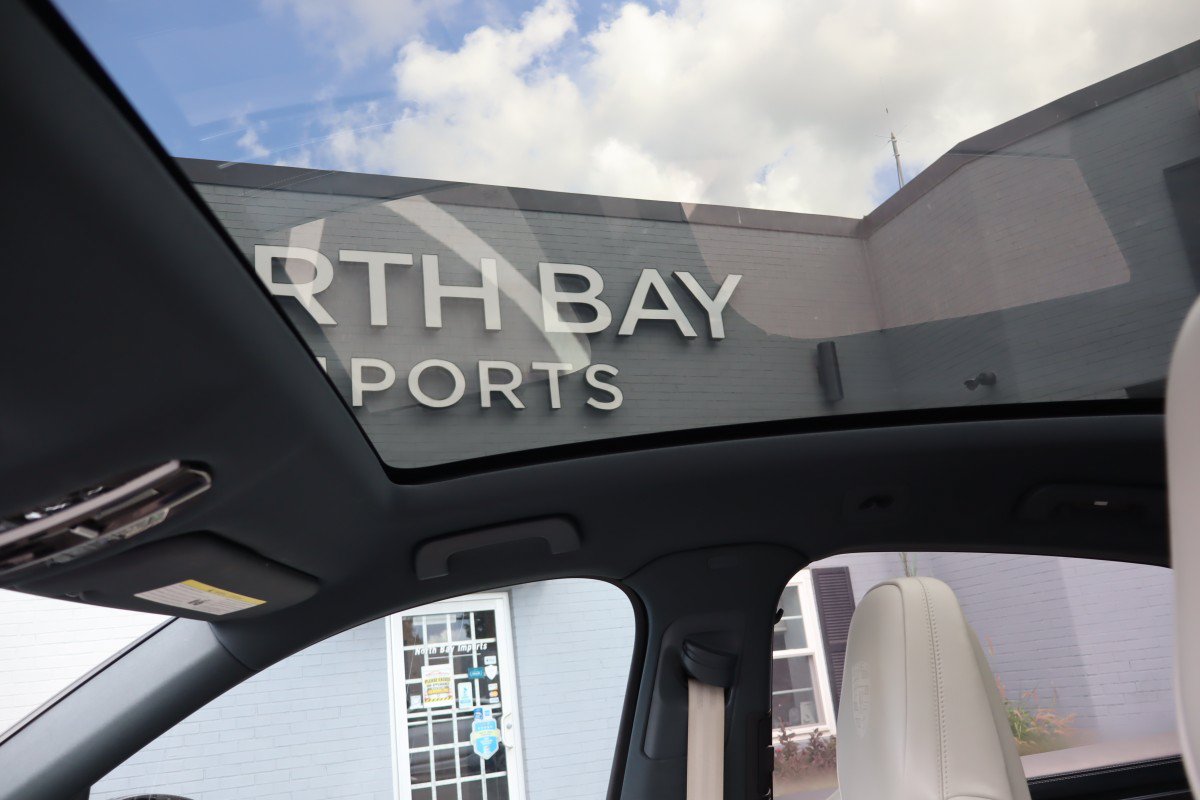 Used 2023 Porsche Cayenne Platinum Edition AWD/4WD image 29