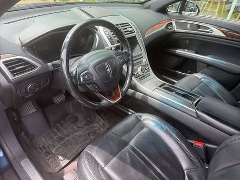 Used 2017 Lincoln MKZ Reserve FWD image 5
