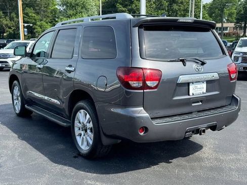 Used 2019 Toyota Sequoia Platinum AWD/4WD image 6