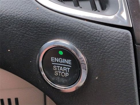 Used 2020 Ford Edge Titanium image 27