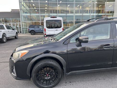 Used 2016 Subaru Crosstrek 2.0i Limited w/ 17" Wheel Sport Package image 9
