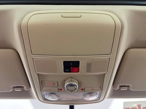 Used 2016 Volkswagen Jetta SEL FWD image 31