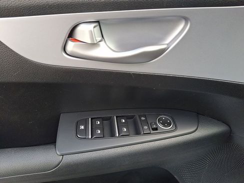 Used 2024 Kia Forte LXS image 14