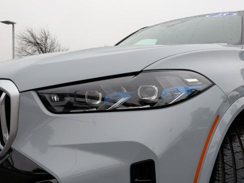 Used 2025 BMW X5 xDrive40i image 3