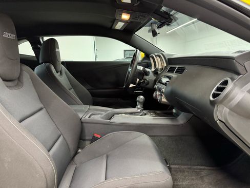 Used 2010 Chevrolet Camaro SS RWD image 37
