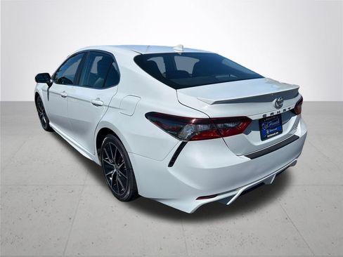 Used 2024 Toyota Camry SE w/ Cold Weather Package AWD/4WD image 9