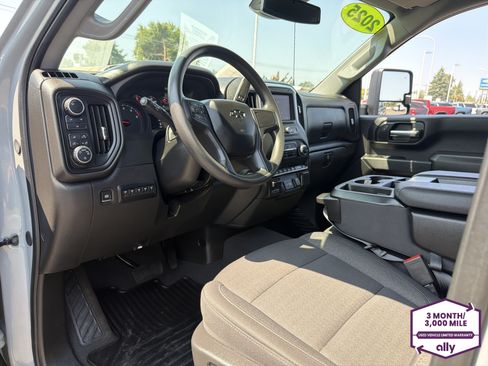 Used 2025 Chevrolet Silverado 2500 Custom w/ Custom Value Package AWD/4WD image 9