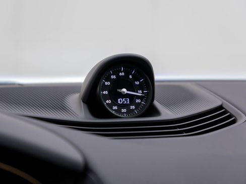 New 2026 Porsche Taycan image 22