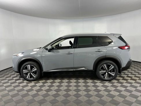 Used 2023 Nissan Rogue SL w/ SL Premium Package image 9