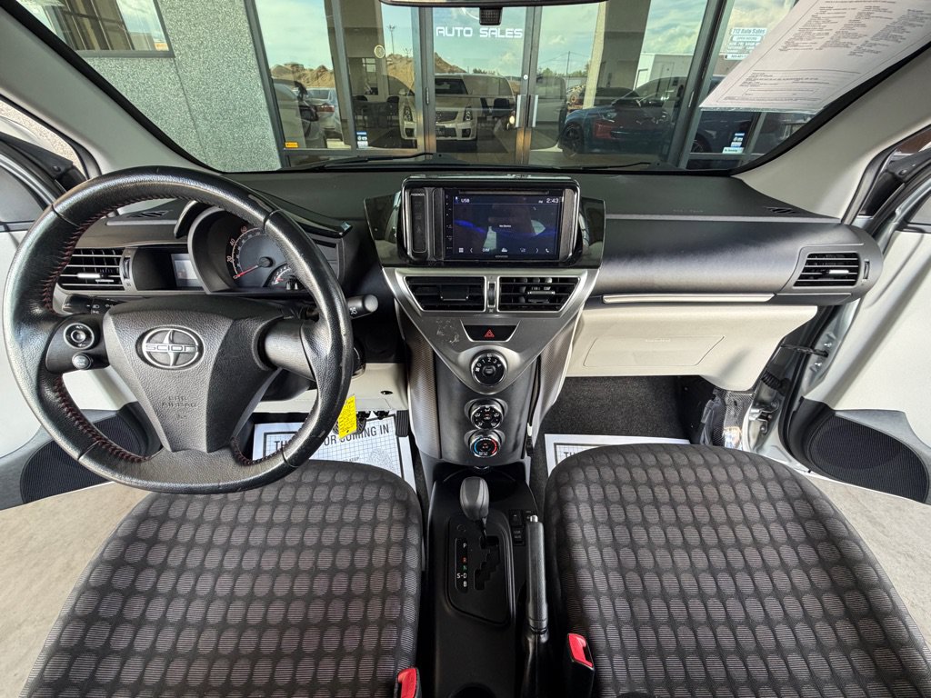 Used 2014 Scion iQ 10 Series FWD image 22
