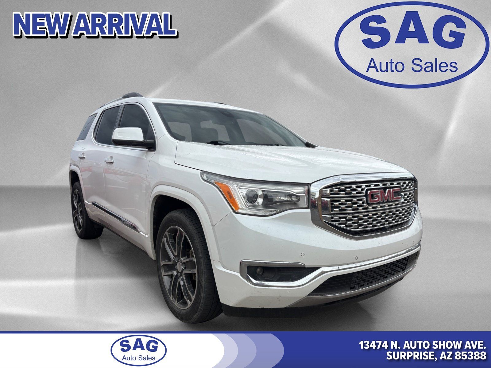Used 2017 GMC Acadia Denali w/ Technology Package FWD image 1