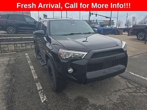 Used 2020 Toyota 4Runner SR5 image 1