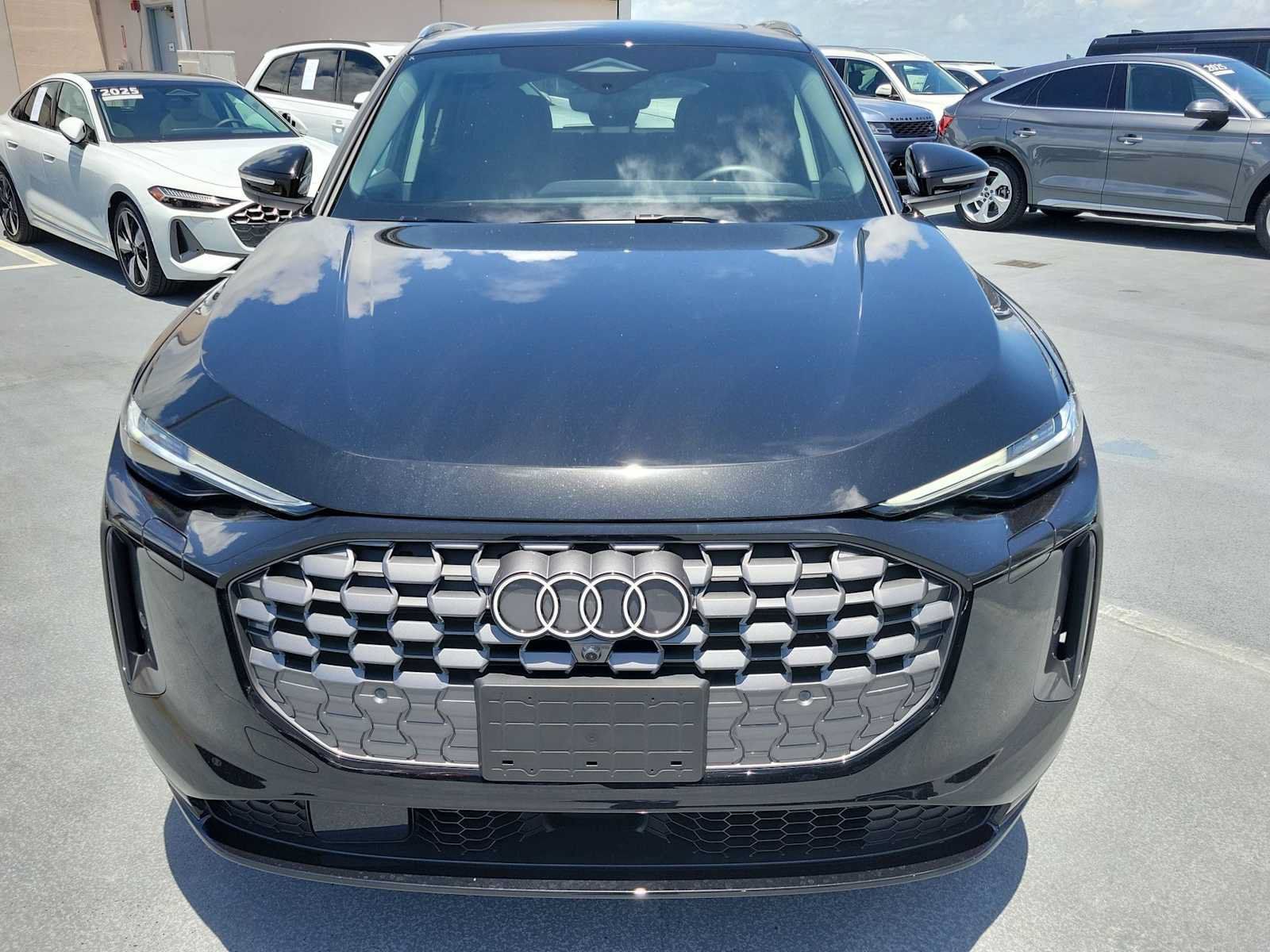 Certified 2025 Audi Q5 Premium Plus w/ Premium Plus AWD/4WD image 9