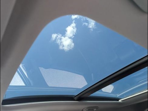 Certified 2022 Kia Sorento S w/ Panoramic Sunroof Package AWD/4WD image 14