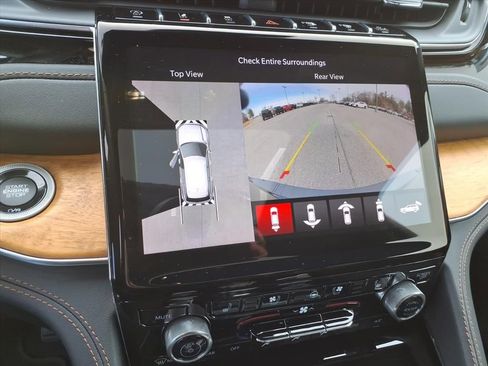 Used 2023 Jeep Grand Cherokee L Summit image 25