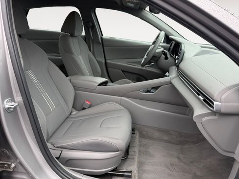 Used 2023 Hyundai Elantra Blue image 19