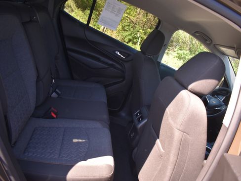Used 2023 Chevrolet Equinox LT FWD image 14