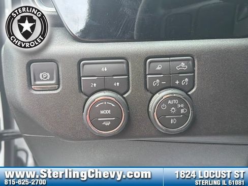Used 2026 Chevrolet Silverado 2500 LT w/ Z71 Chrome Sport Edition AWD/4WD image 6