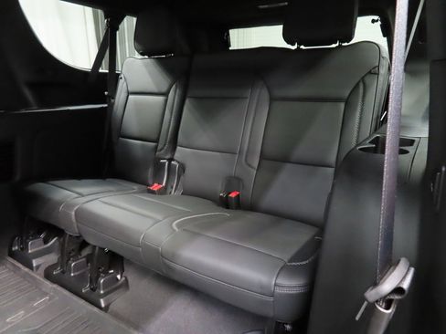 Used 2024 GMC Yukon XL Denali w/ Advanced Technology Package image 12