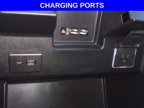 Used 2024 Chevrolet Silverado 1500 LT Trail Boss w/ LT Trail Boss Premium Package AWD/4WD image 10