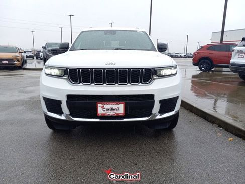 Used 2024 Jeep Grand Cherokee L Laredo image 17
