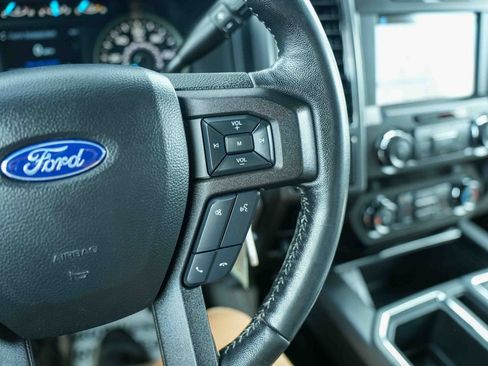 Used 2019 Ford F150 XLT w/ Equipment Group 302A Luxury AWD/4WD image 30