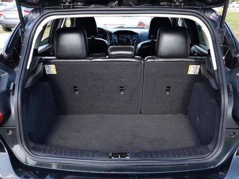 Used 2013 Ford Focus SE FWD image 23