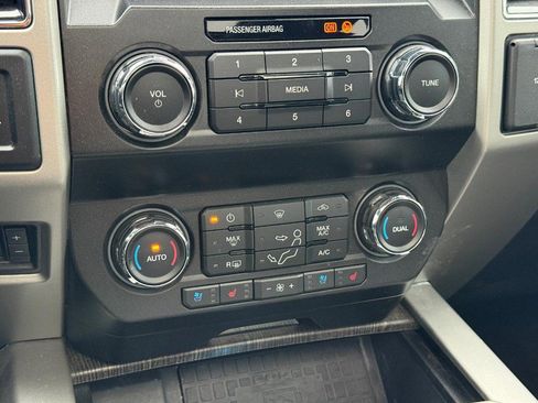 Used 2021 Ford F250 Lariat image 22