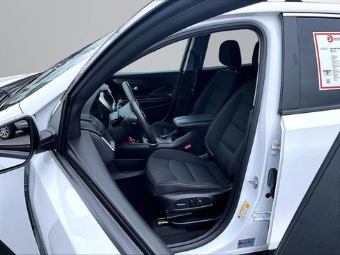 Used 2023 GMC Terrain SLE w/ Driver Convenience Package AWD/4WD image 26