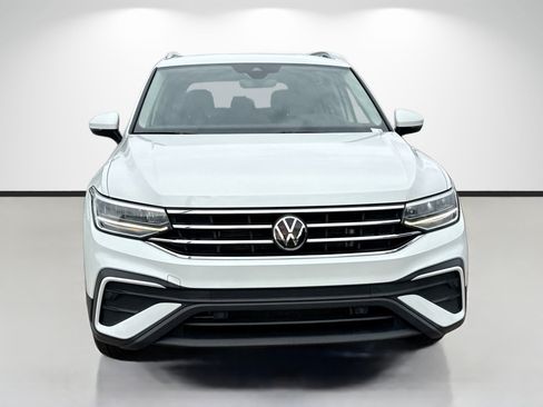 Used 2023 Volkswagen Tiguan SE image 8