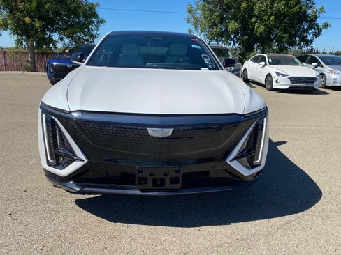 Used 2024 Cadillac Lyriq Sport RWD image 2