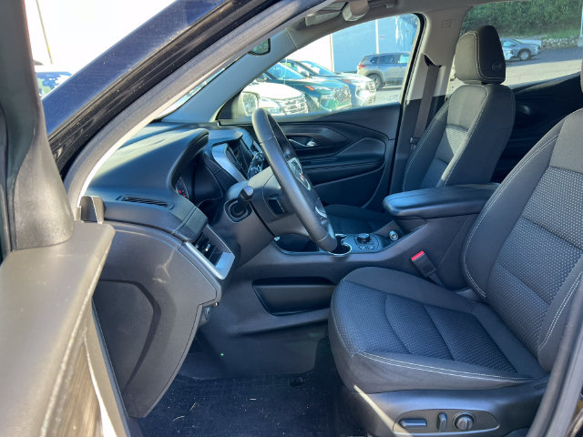 Used 2022 GMC Terrain SLE w/ Driver Convenience Package AWD/4WD image 3