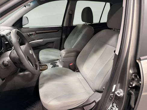 Used 2011 Hyundai Santa Fe GLS FWD image 11