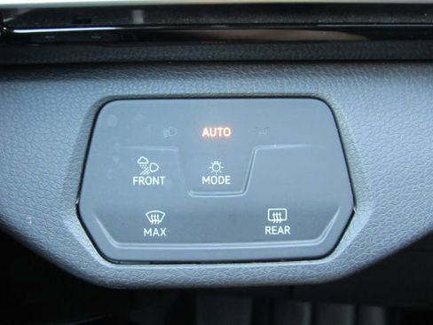 Used 2023 Volkswagen ID.4 S image 37