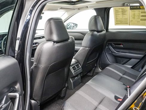 Used 2025 MAZDA CX-50 AWD 2.5 S w/ Premium Package image 19