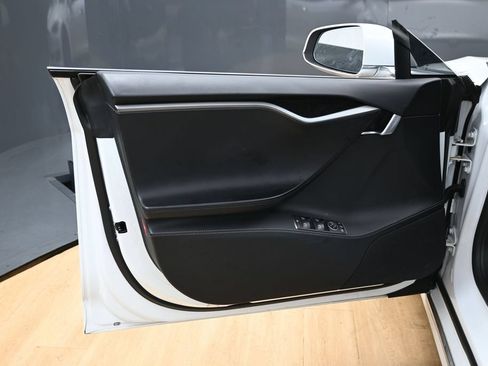 Used 2020 Tesla Model S Performance AWD/4WD image 40